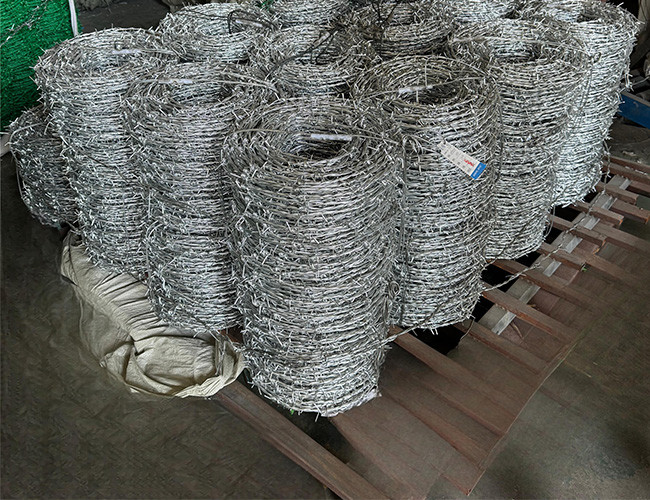 High-Quality Galvanized Barbed Wire Security Fence 500 Meters Barbed Wire Prices