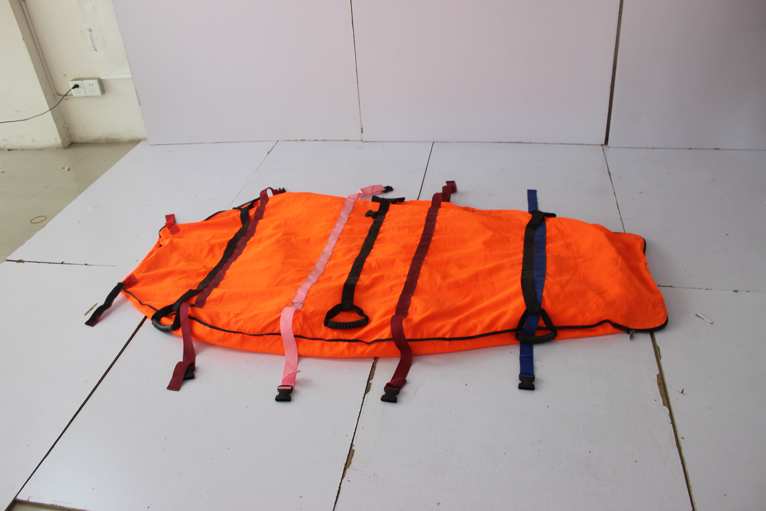Soft Aluminum Alloy 80CM Medical Vacuum Mattress Stretcher Types