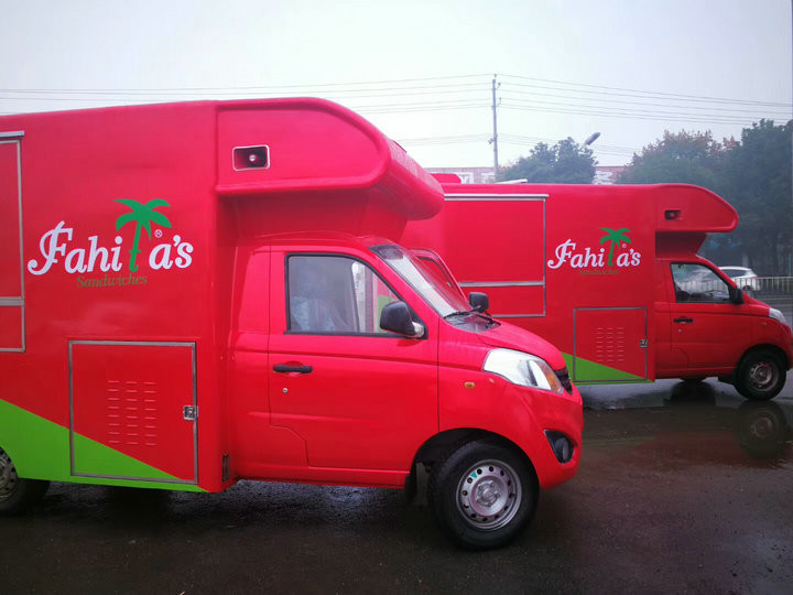 Awesome Petrol Mobile Kitchen Truck , Mobile Fast Food Van Gasoline Fuel Type