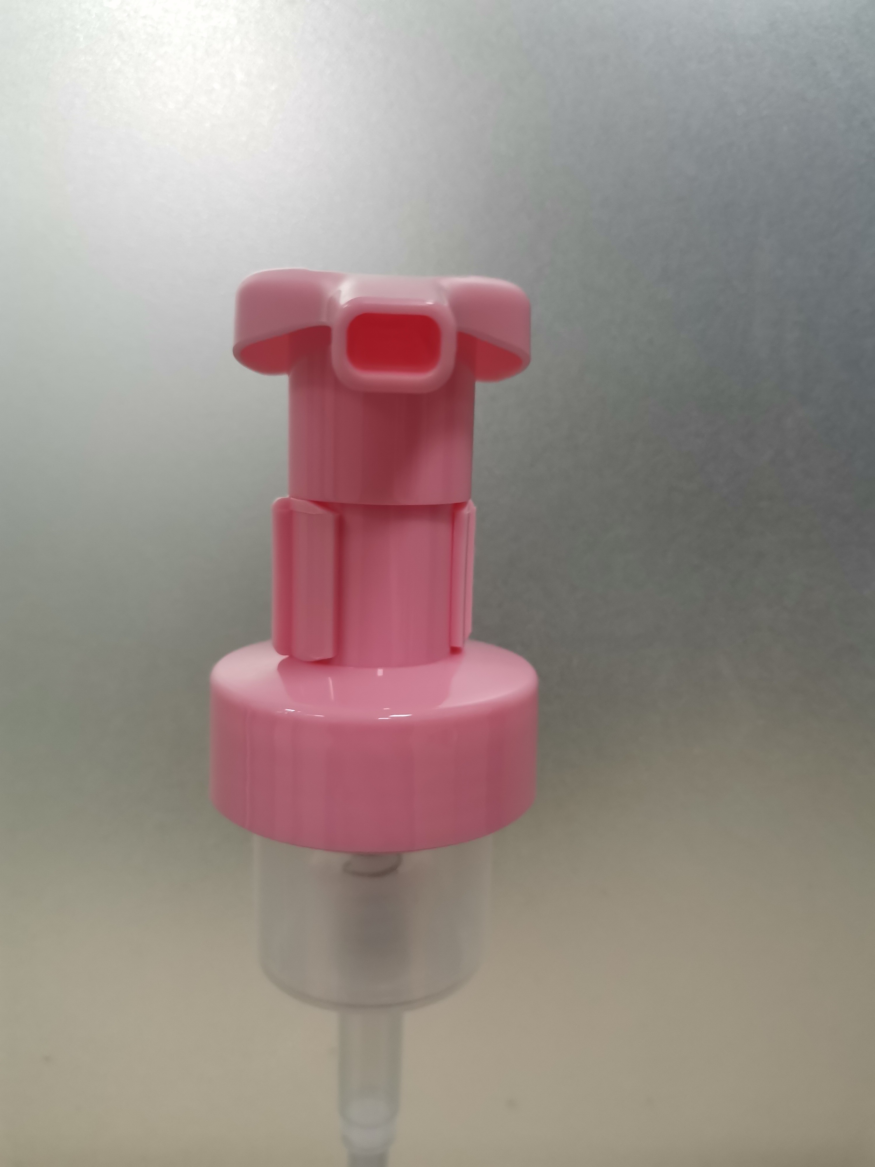 Custom Orde Plastic Lotion Pump with 0.8cc Discharge Rate and Any Size Dip Tube You Need