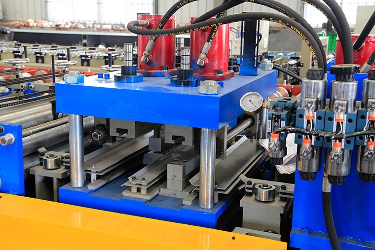 Quick Change Type CZ80-300 CZ Purlin Steel Frame Roll Forming Machine