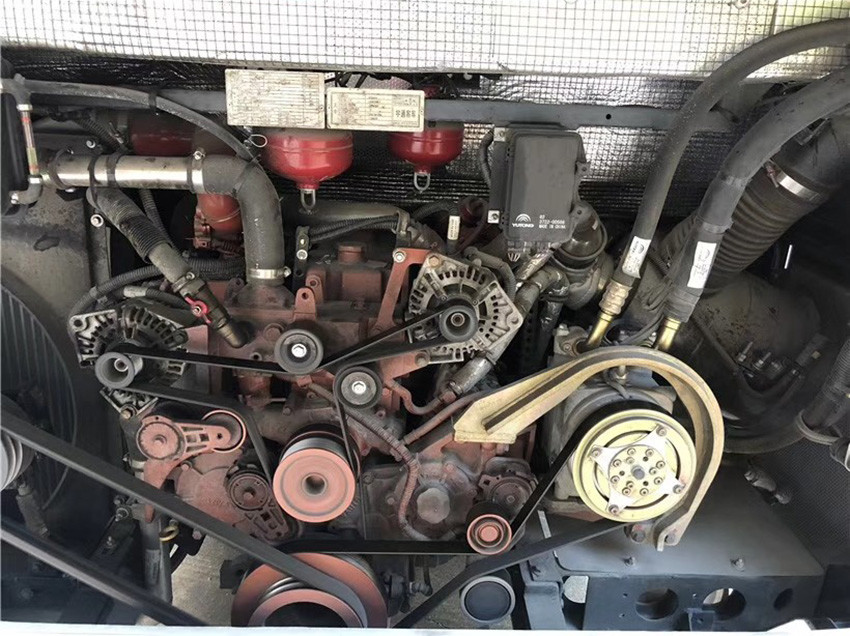 Yutong Used Passenger Bus 33 Seats with Manual Transmission