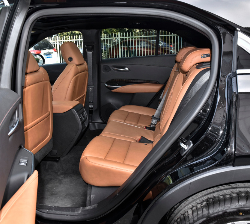 Cadillac XT4 2022 4WD Gasoline Plus 48V Light Hybrid 5 seats SUV
