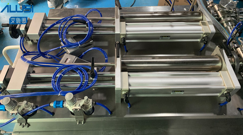 Semi Automatic Double Heads Paste Piston Filler Water Bottle Pneumatic Filling Machine