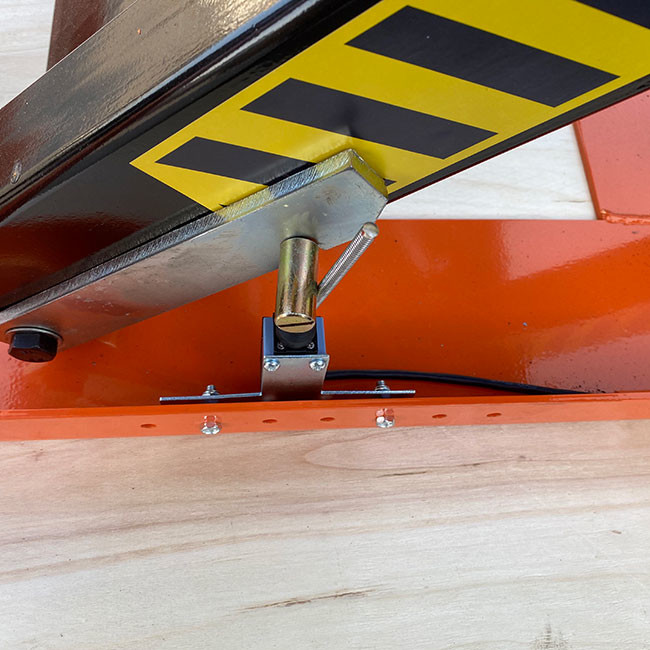 Electric Hydraulic Scissor Lift Tables Multi Stage Scissor Lift With Rotating Tops 1200mm Up To 1000kg