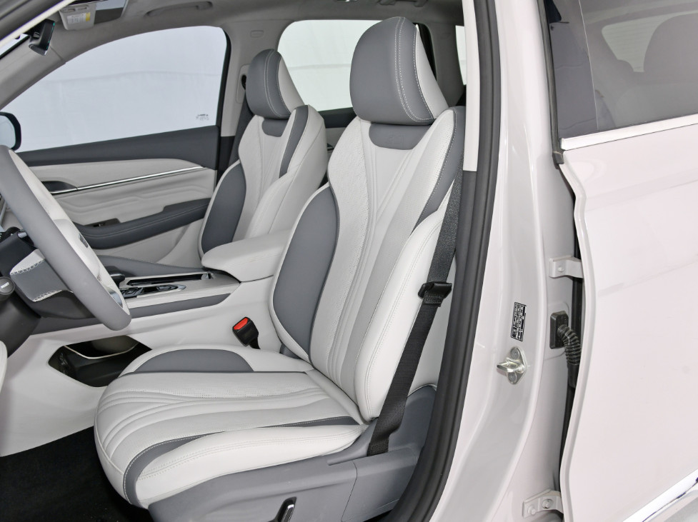 Geely Xingyue L Sports Utility Vehicle Geely Xing Yue L 5 Seater Suv