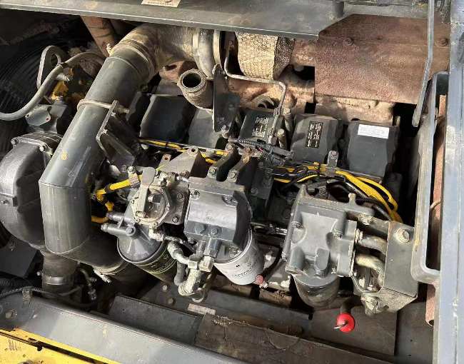 Komatsu PC400-8 Excavator Engine