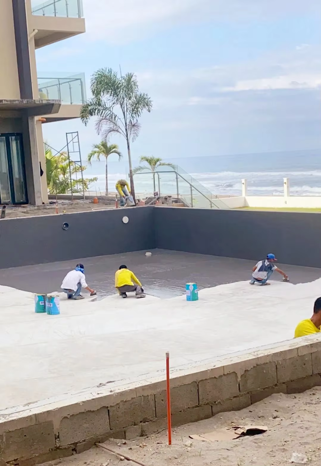 Type II PU waterproof coating, black, excellent vapor barrier, for swimming pools