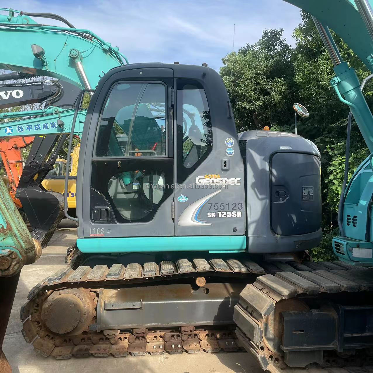 12 ton Kobelco SK125SR Excavator with Precision Transformers and Hydraulic Systems