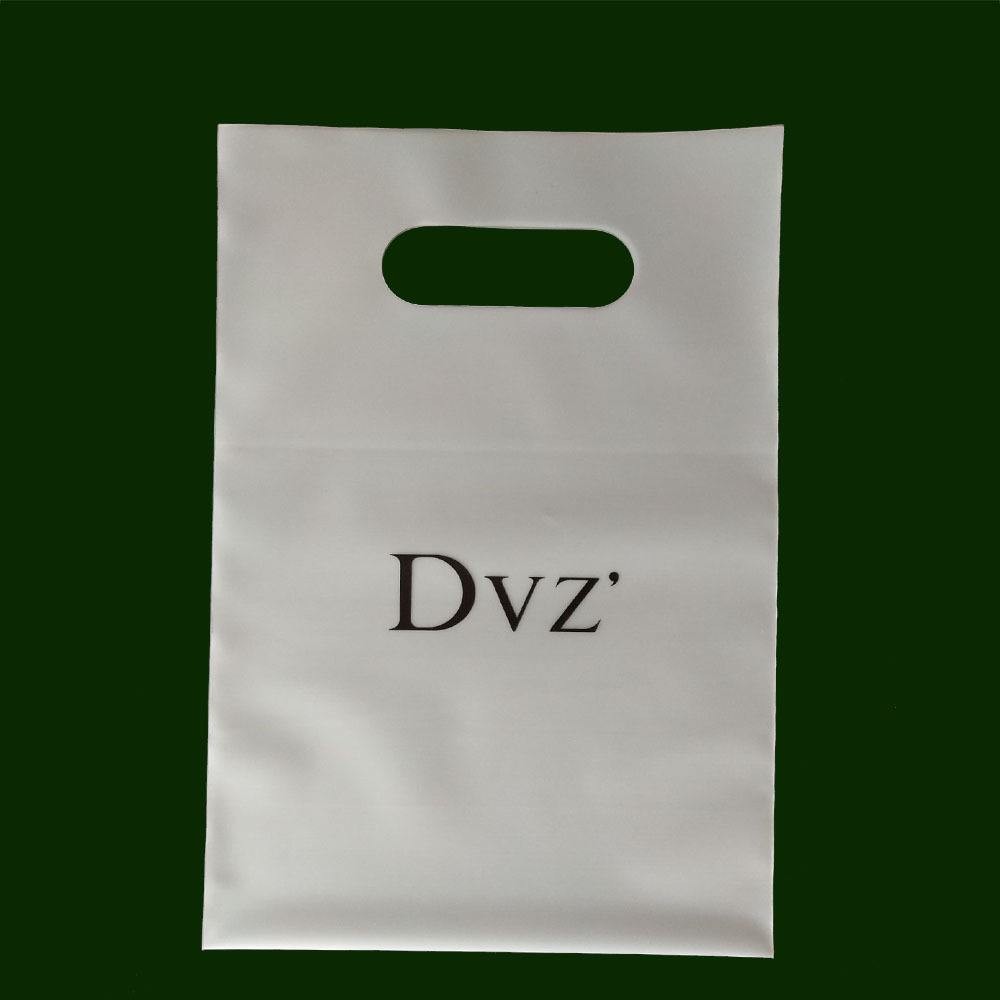 CPE Custom Die Cut Handle Plastic Bags Degradable Regeneration Materials