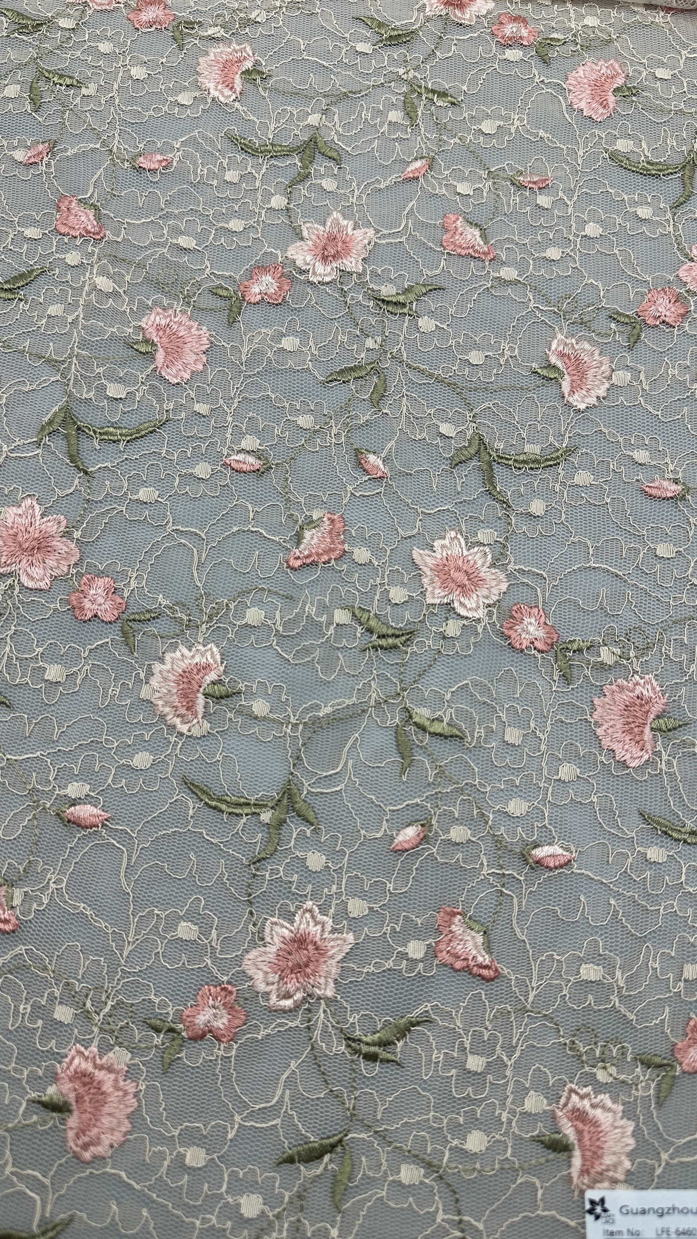100% Cotton Embroidery Lace Fabric Floral Elegent Embroidery Fabric For Party Dress