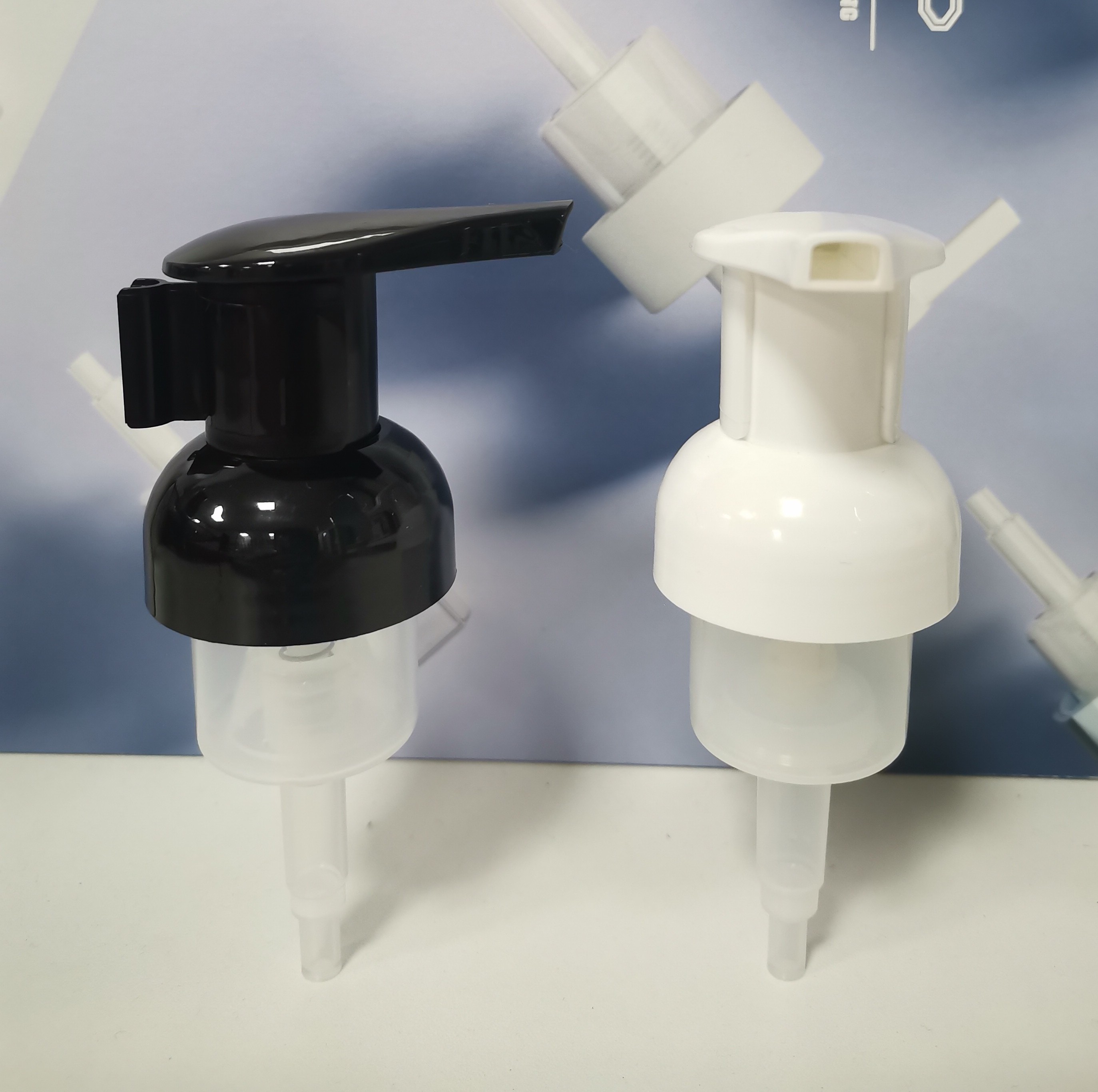 External Spring Plastic Lotion Pump Liquid Soap Dispenser with Screw Cap