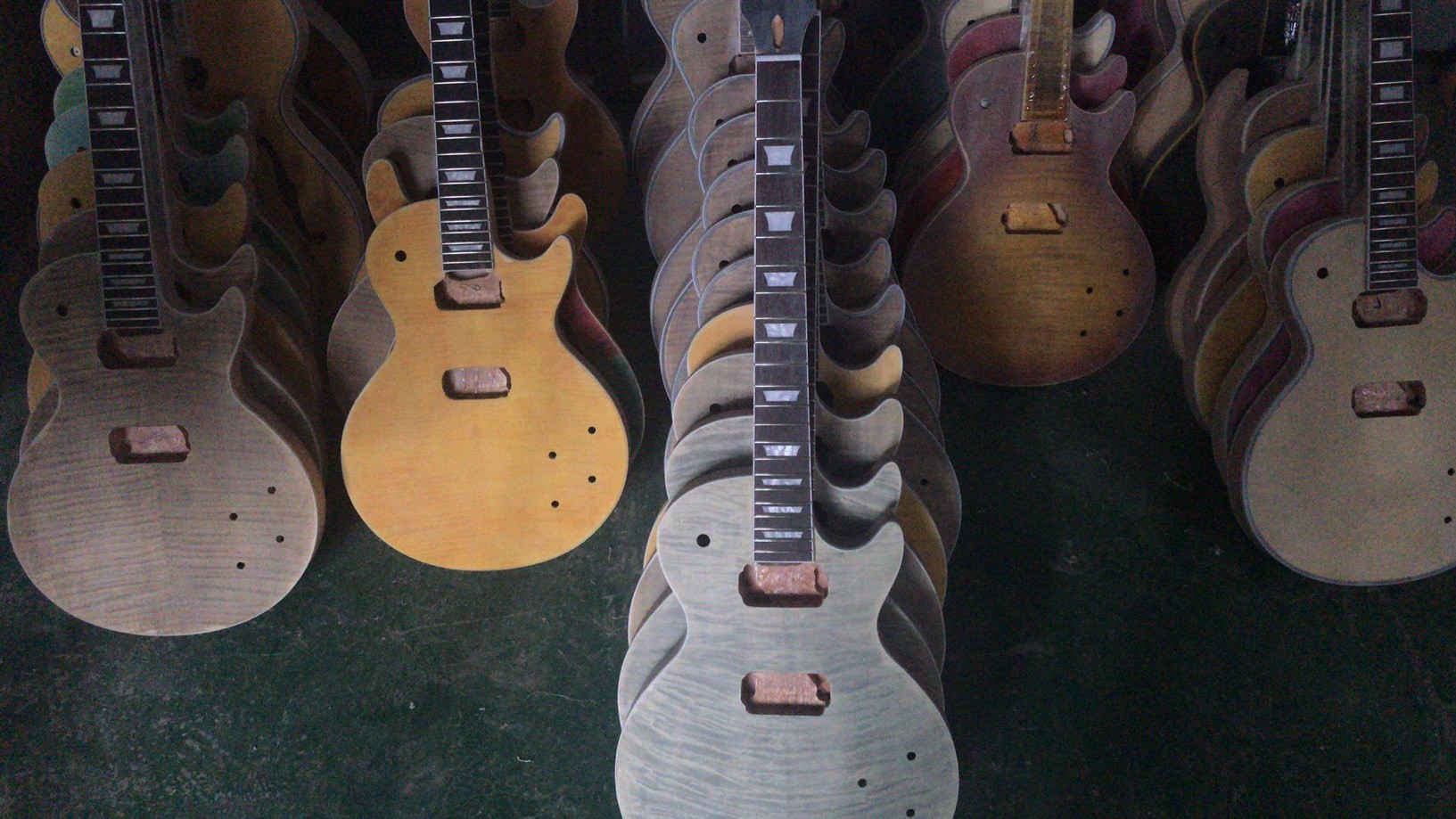 Maple fingerboard retro color front and rear stickers electric guitar double wave electric guitar free shipping