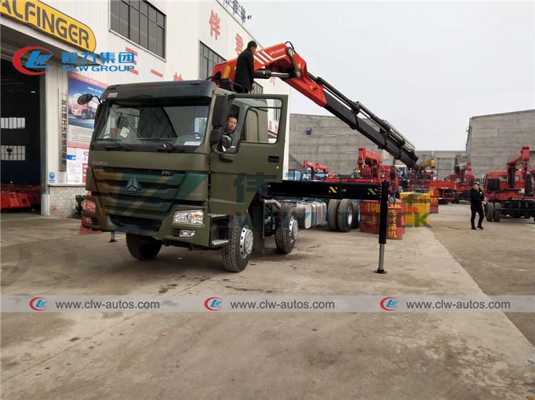Shacman M3000 Truck Mounted 25 Tons Palfinger Knuckle Boom Crane
