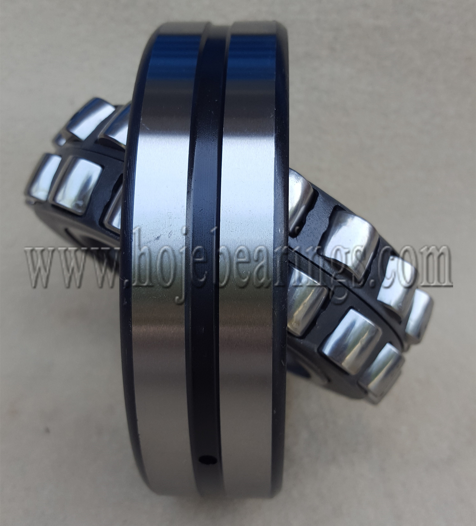 22205 Small Size Good Quality Spherical Roller Bearing Types 22205