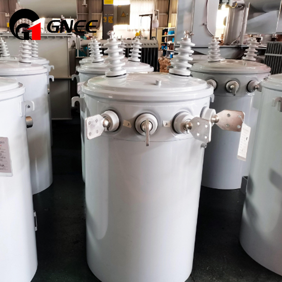 pole mounted distribution transformer