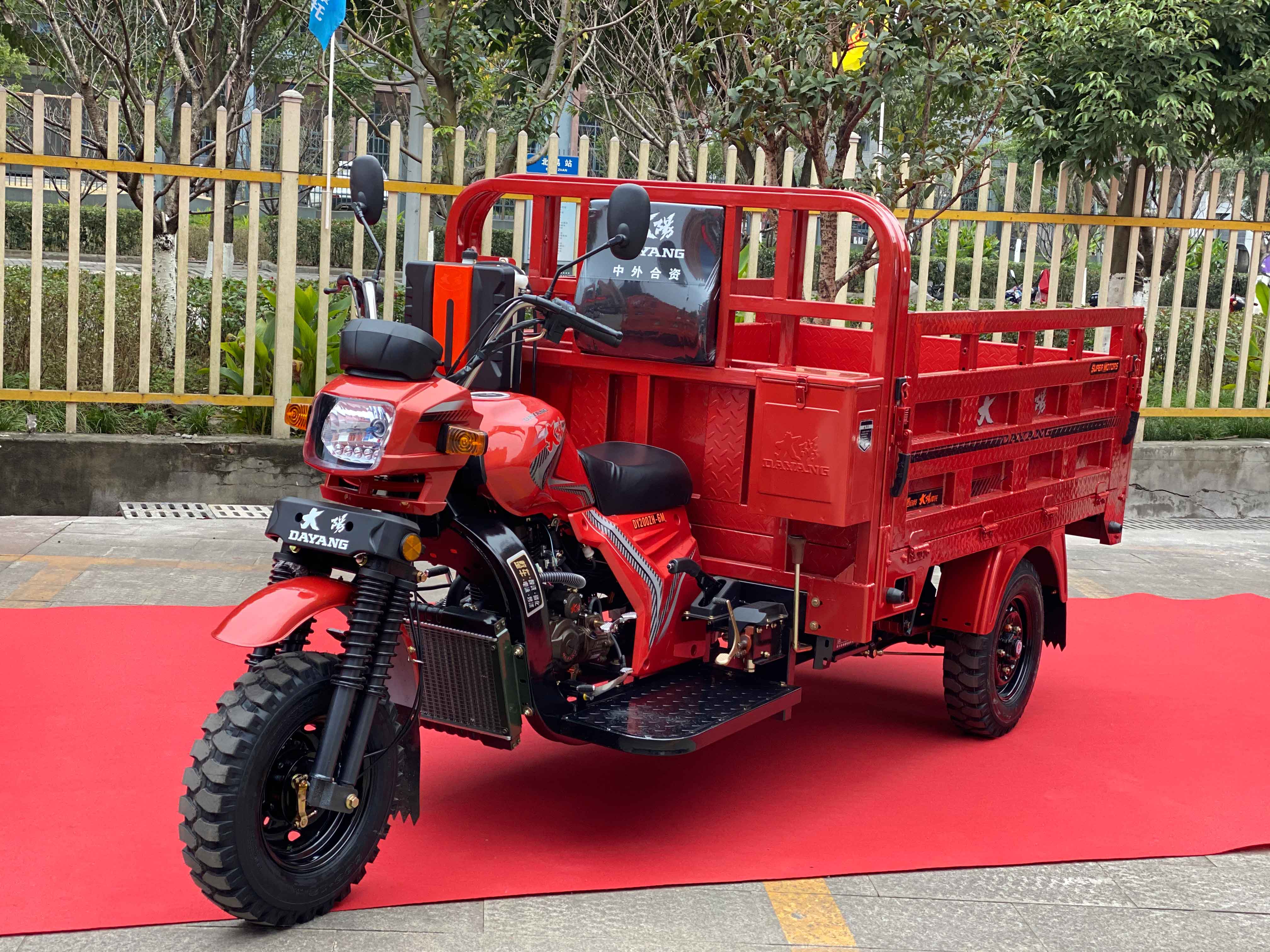 Boost Your Farm Efficiency with Upgraded Design Gasoline Engine Tricycle from Wuyang