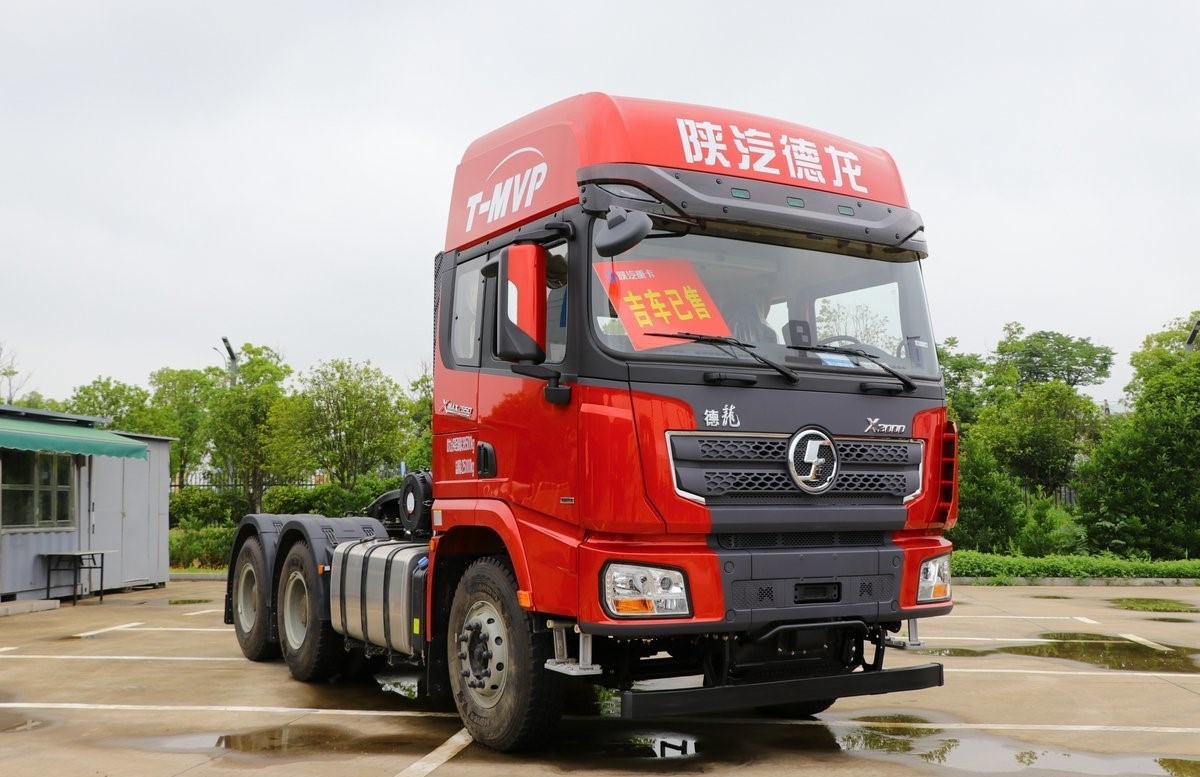 10Wheels 420HP X3000 Shacman Tractor Truck For Logistics Transportation