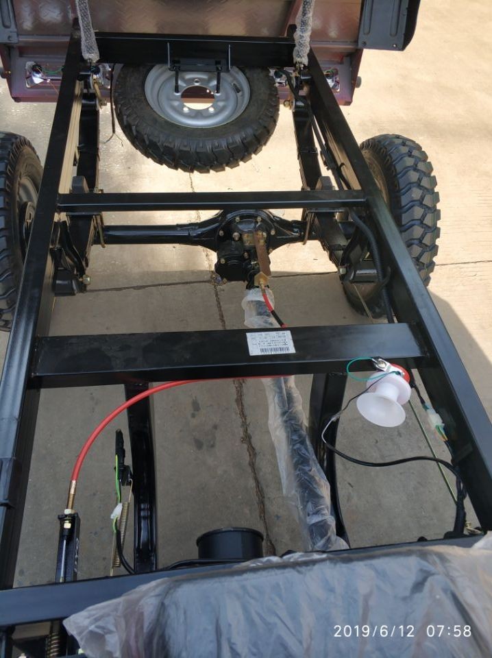 Gasoline 1 Ton 200CC Motorcycle Trikes For Adults