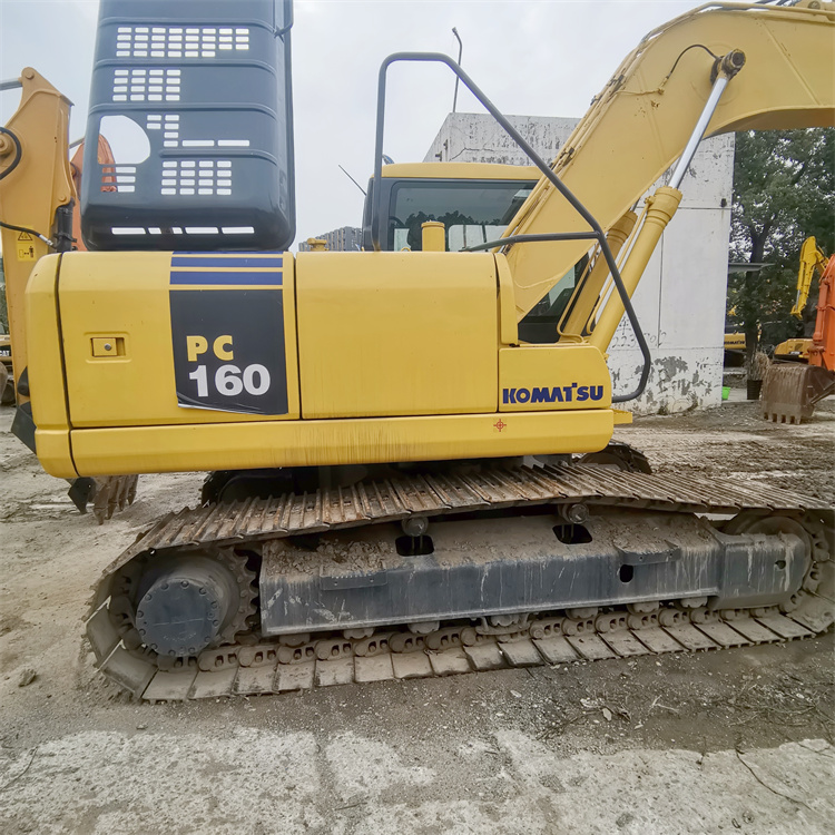 Komatsu PC160-7 Mini Excavator 6 Ton with Original Hydraulic Valve and from Japan