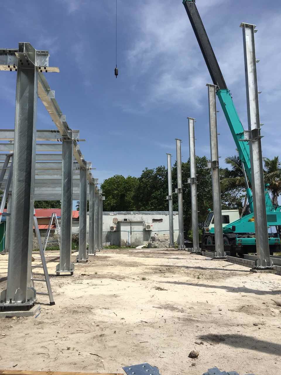 Recyclable Workshop Steel Structure 5000㎡ Red Color Painting / Steel Frame Sheds