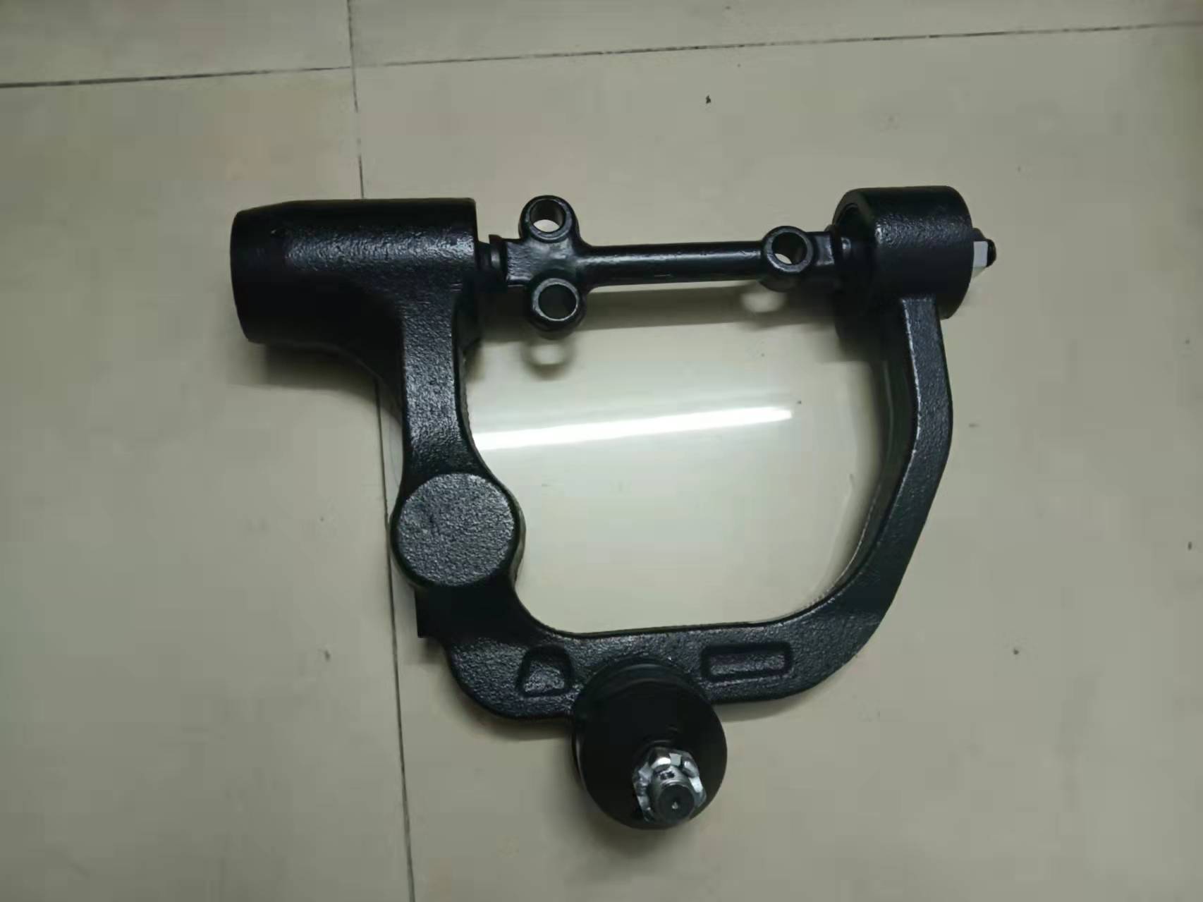 Control Arm 54525-VW100 54545-VX100 For Nissan Urvan Rear Position Vehicle Spare Parts