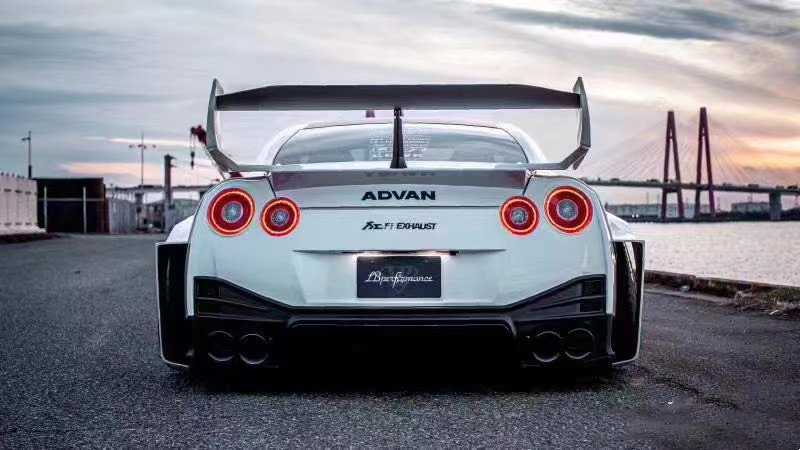 2022 Hot New Products GTR R35 Wide Bodyki Body Kit for Nissan GTR R35 Wide Bodyki Front and Rear
