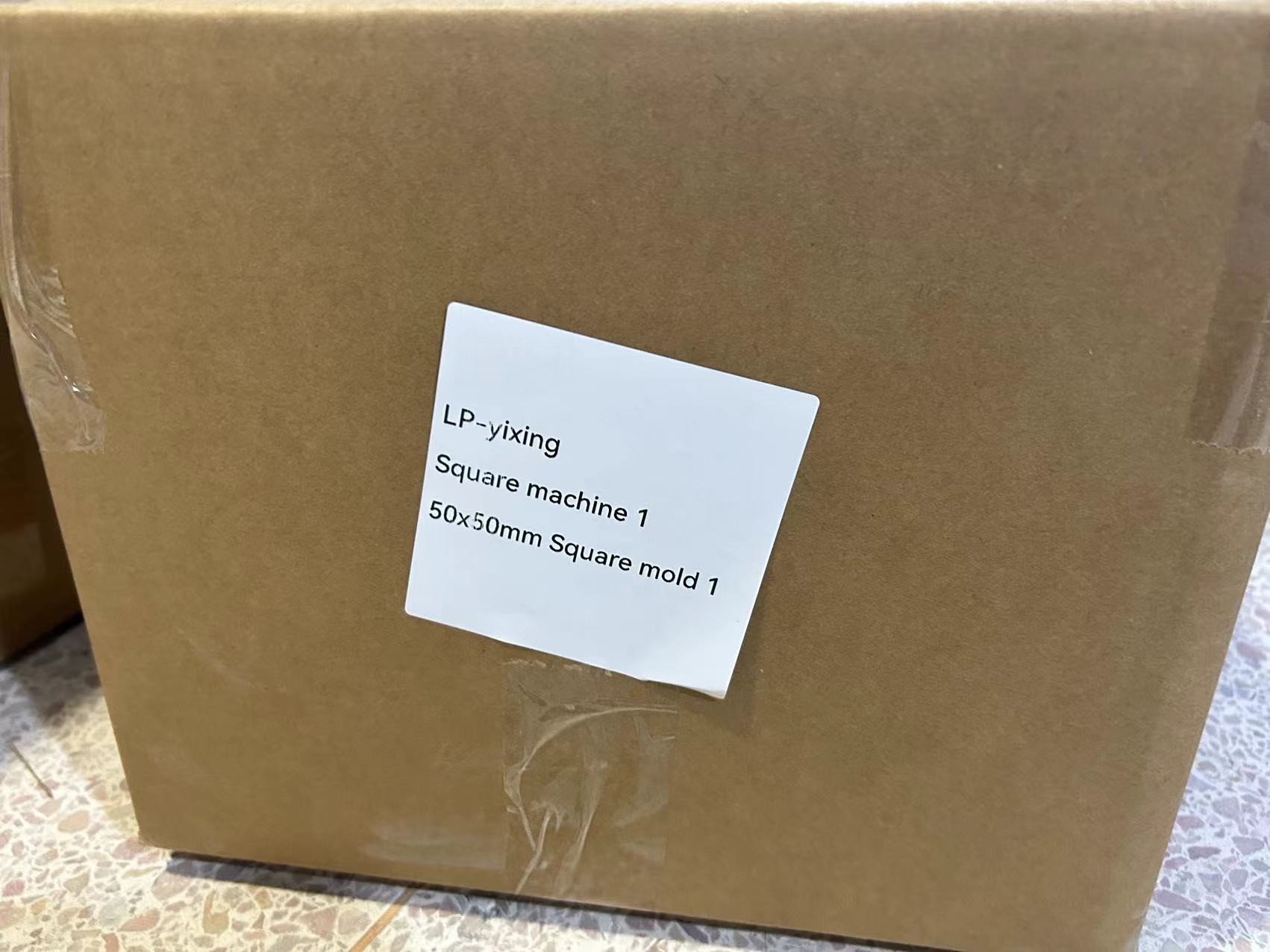 badge making machine with square 50x50mm mold/moulds