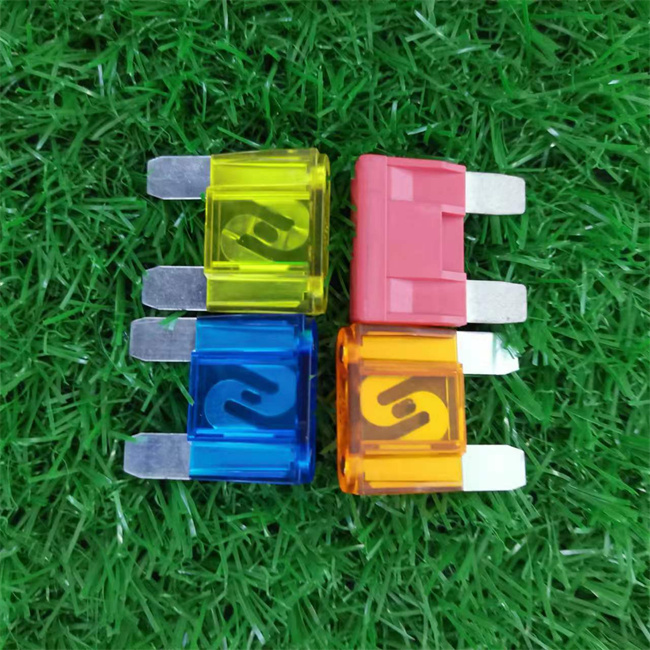 DC80V 60Amp Automotive Blade Fuse for Electric Vehicle and 5G Communication Module