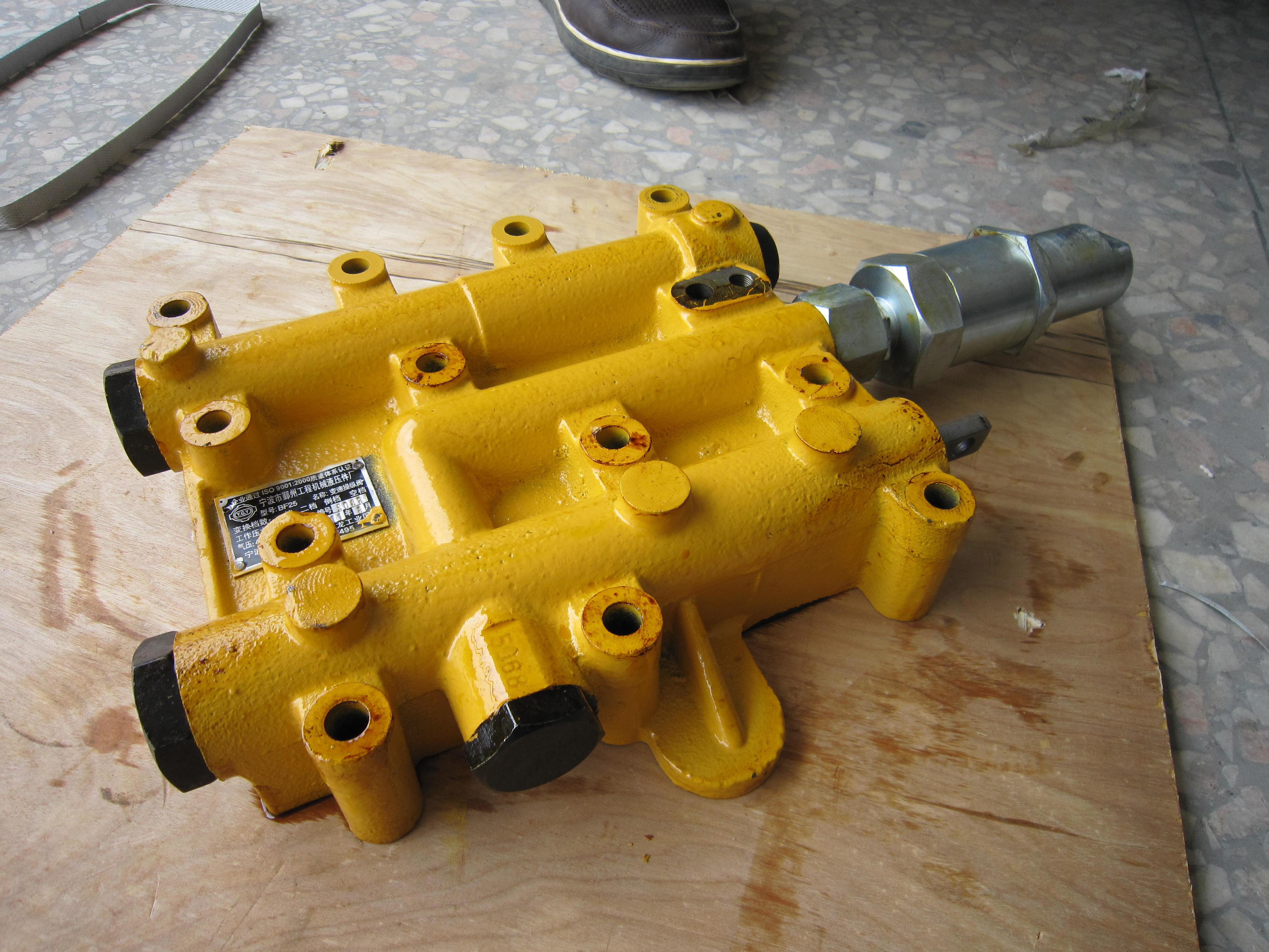 12C0001 Shift Control Solenoid Valve , Hydraulic Transmission Solenoid Valve
