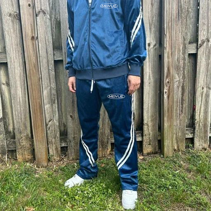 Custom Jogging Suits Unisex Velvet Zip up Tech Fleece Jacket Windproof Flare Sweatpants Stripe Sweatsuit Tracksuits for Men