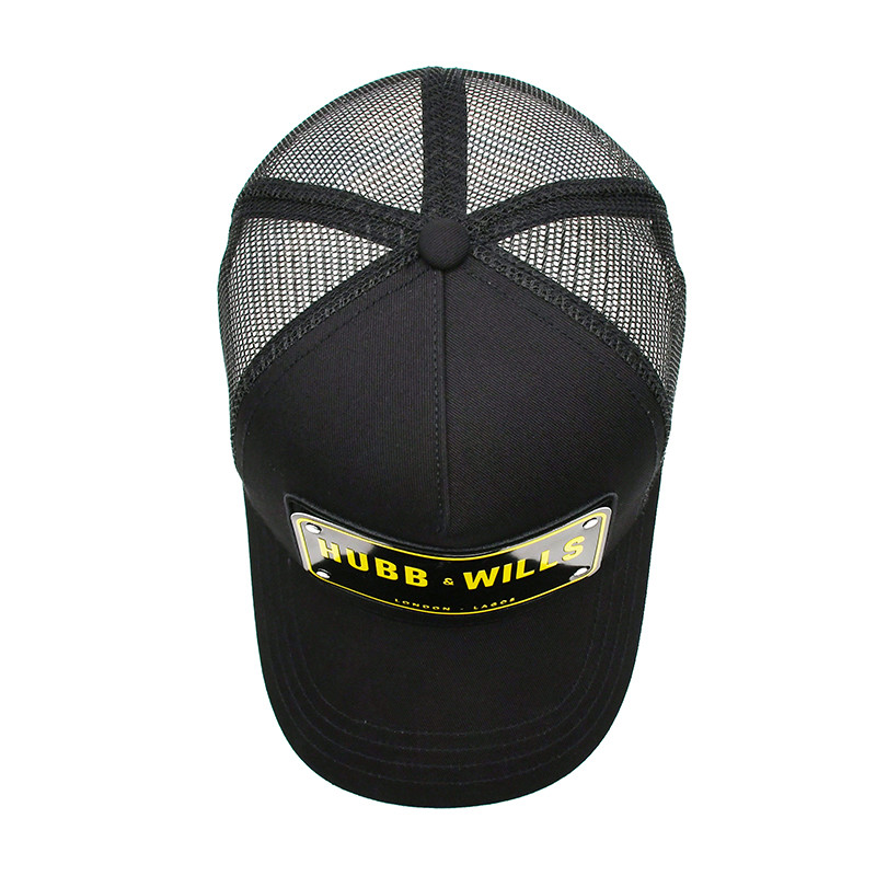 Wholesale 5 Panel Unisex Custom Metal Plate with embroidery Mesh Baseball Cap Gorras Breathable Curved Brim Trucker Hat