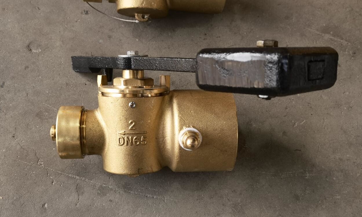 NC NO.36A-40 NS NO.36F-40 Self-Closing Cock Head with Thread Connection NPT