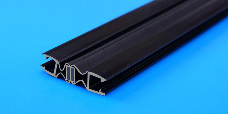 Surface Smooth Shower Screen Seal Strip Erosion Resistant Easy Installation