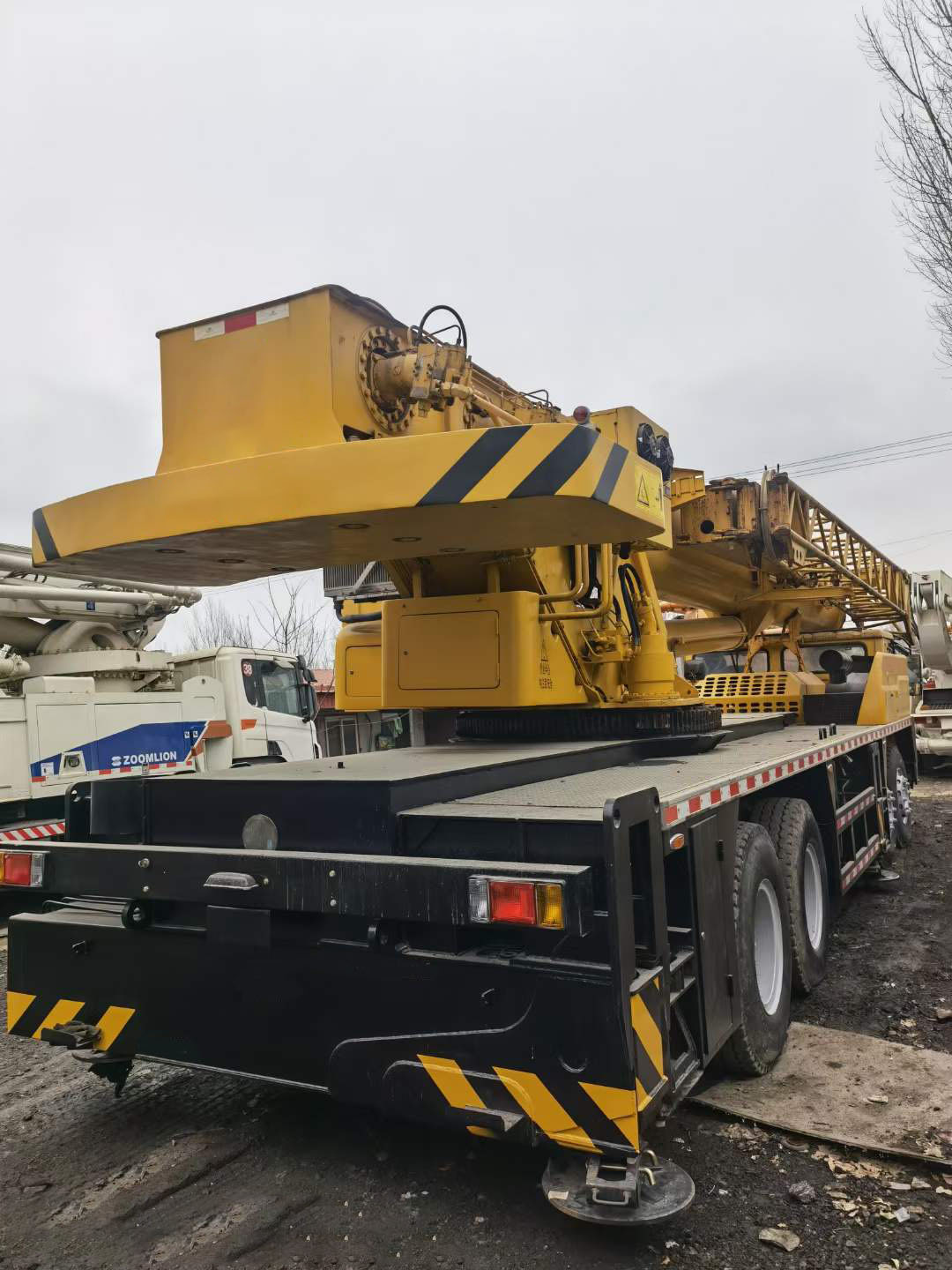 50ton qy50k second hand truck cranes with hydraulic valve and 56m lifting capacity