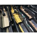 Mixed Nuts And Dried Fruits Linear Weigher Packing Machine With Conveyor Pre