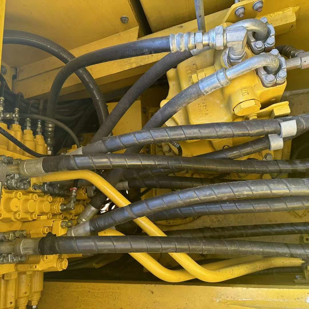 24 Ton Hydraulic Excavator PC240 Used Komatsu Excavator Spot Discount