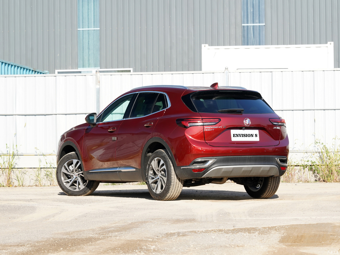 2022 Buick Envision S Deluxe FWD Drive 9 Forward Shift Number GPS Vehicle Tracking System for Smooth Driving Experience