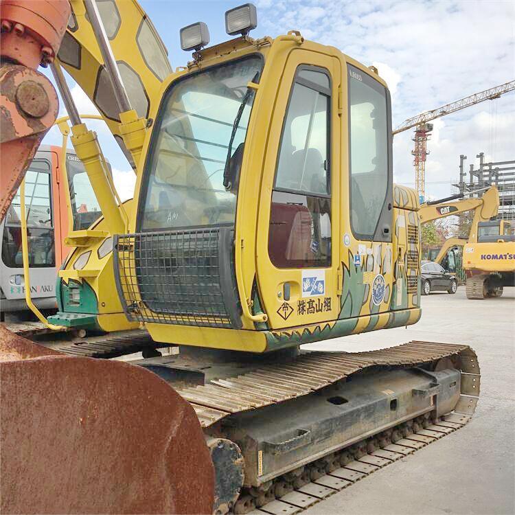 Good Condition Japan Original 12 Ton ZX135 Hitachi Excavator Bucket Capacity 0.59 m3