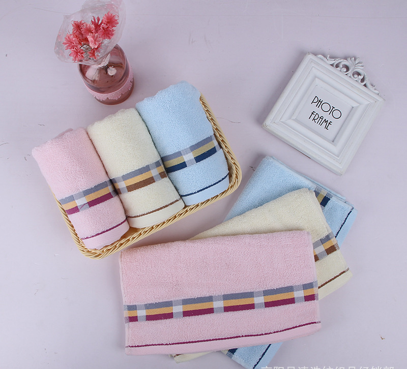 Customizable Absorbent Cotton Towels for All Ages in Home and Hotels Custom Logo