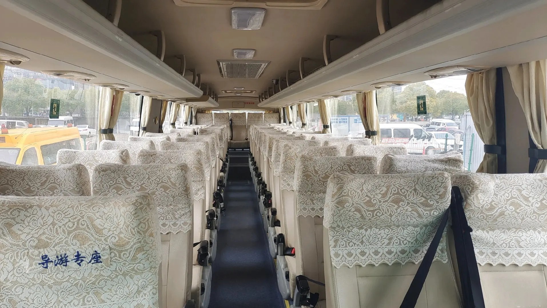 Used King Long Coaches 54 Seats Sealing Window 12 Meters Double Doors Yuchai Engine 2nd Hand Higer Bus KLQ6125