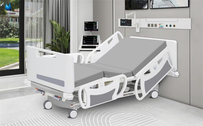Big PP Side Rail Manual Patient Care Bed For Hospital Backrest Leg Rest Adjustment