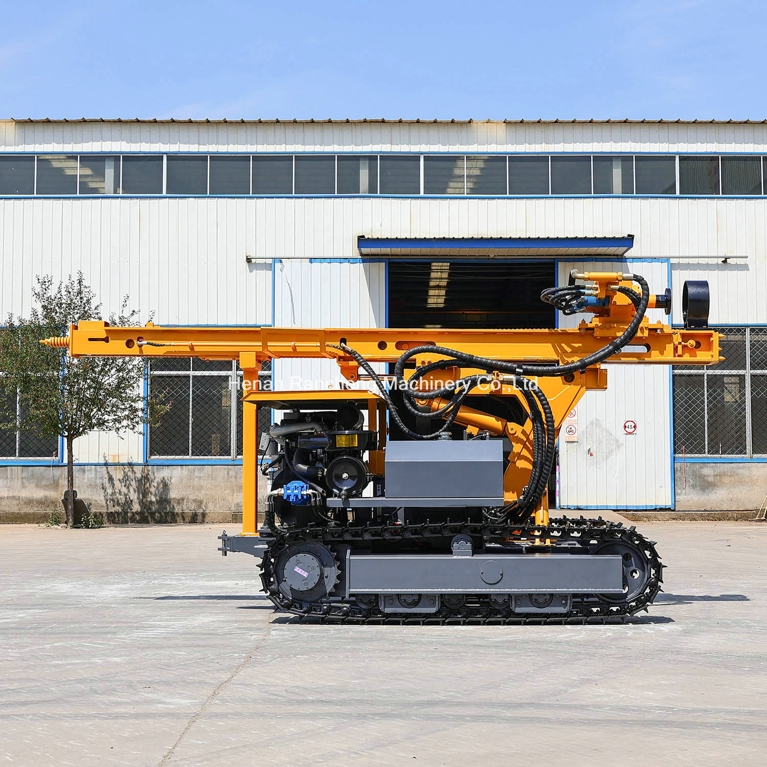 150m Bore Depth 90 - 200mm Bore Dia Solar Pile Driver 75KW Crawler Drilling Rig