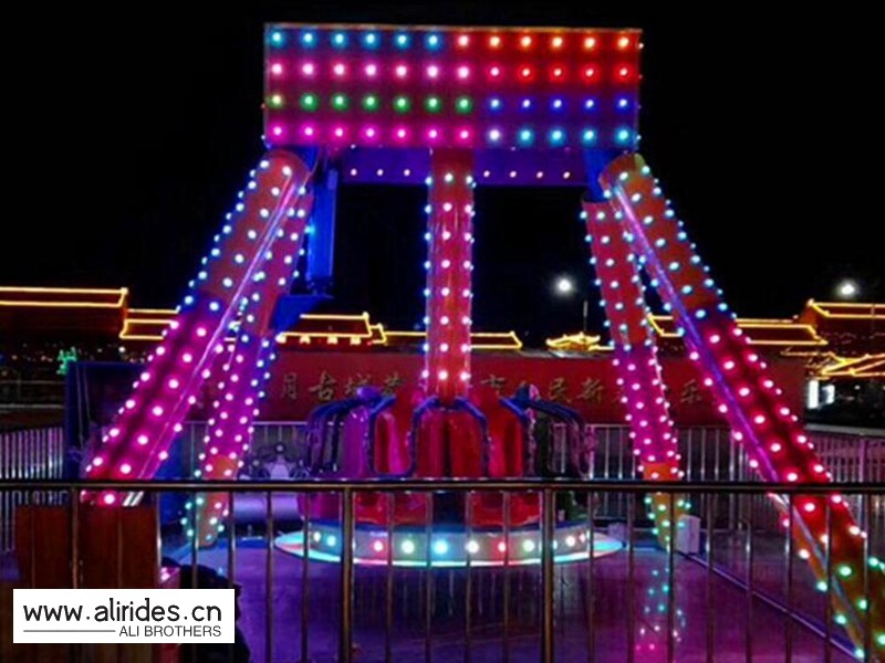 60 Degree Cool Theme Park Rides , Customized Seats Small Amusement Rides