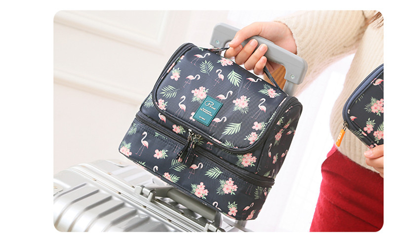 Wholesale Waterproof Hanging Portable Travel Toiletry Bag For Girls