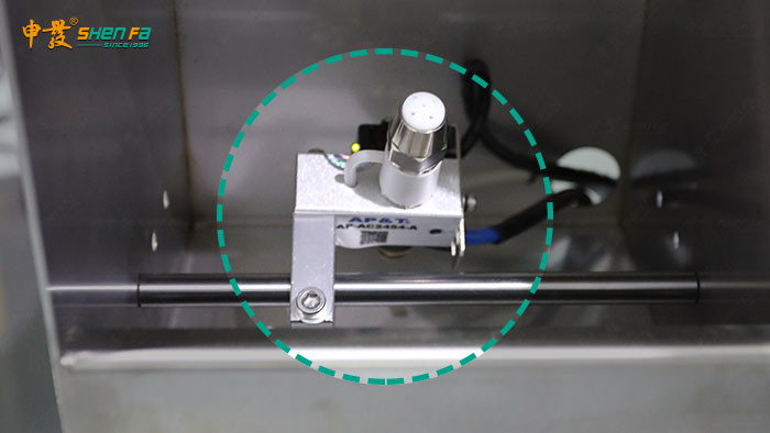 Square Transparent Bottle Semi Automatic Screen Printing Machine Single Color