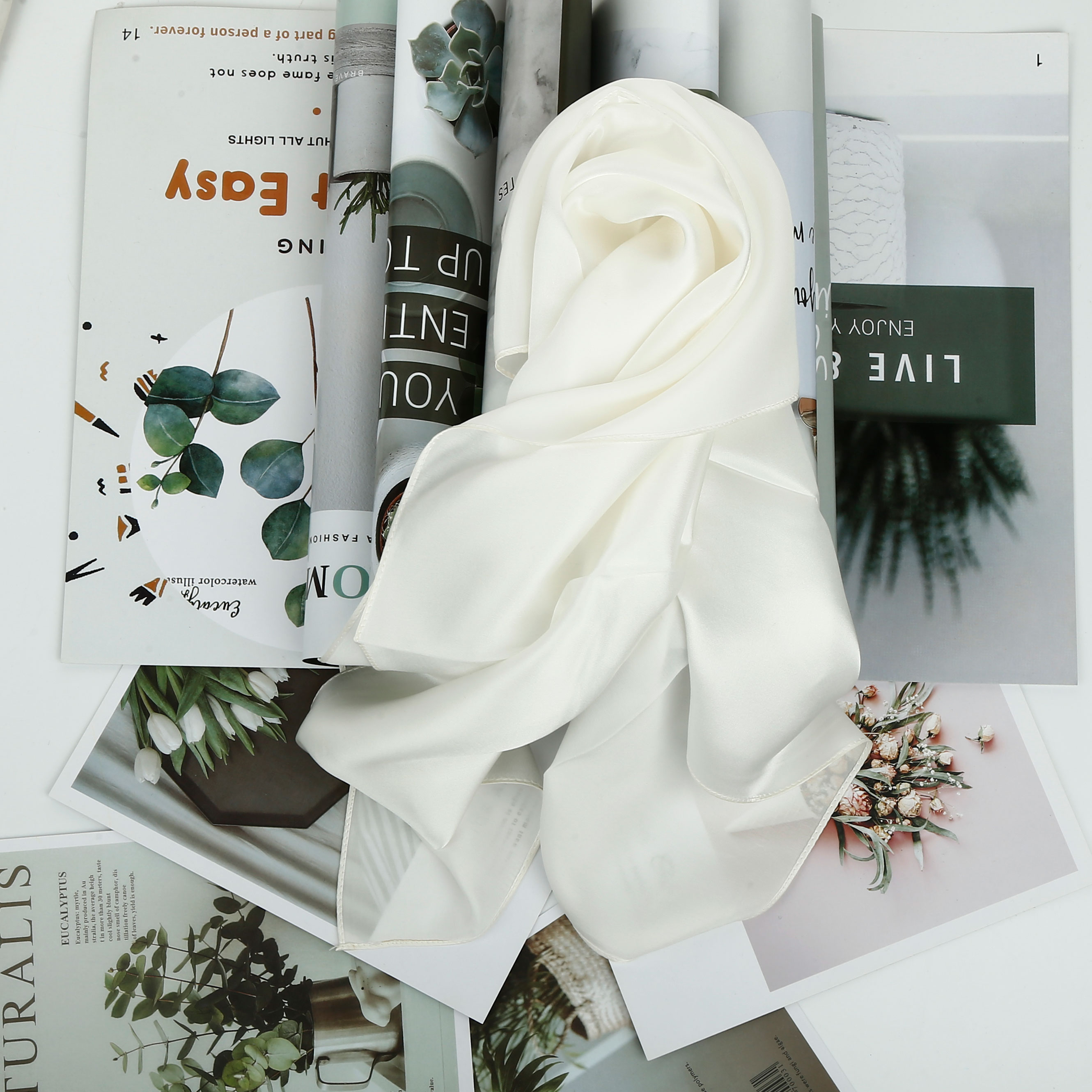 White 21x21'' Square Pure Mulberry Silk Scarf For Gifts All Season Use