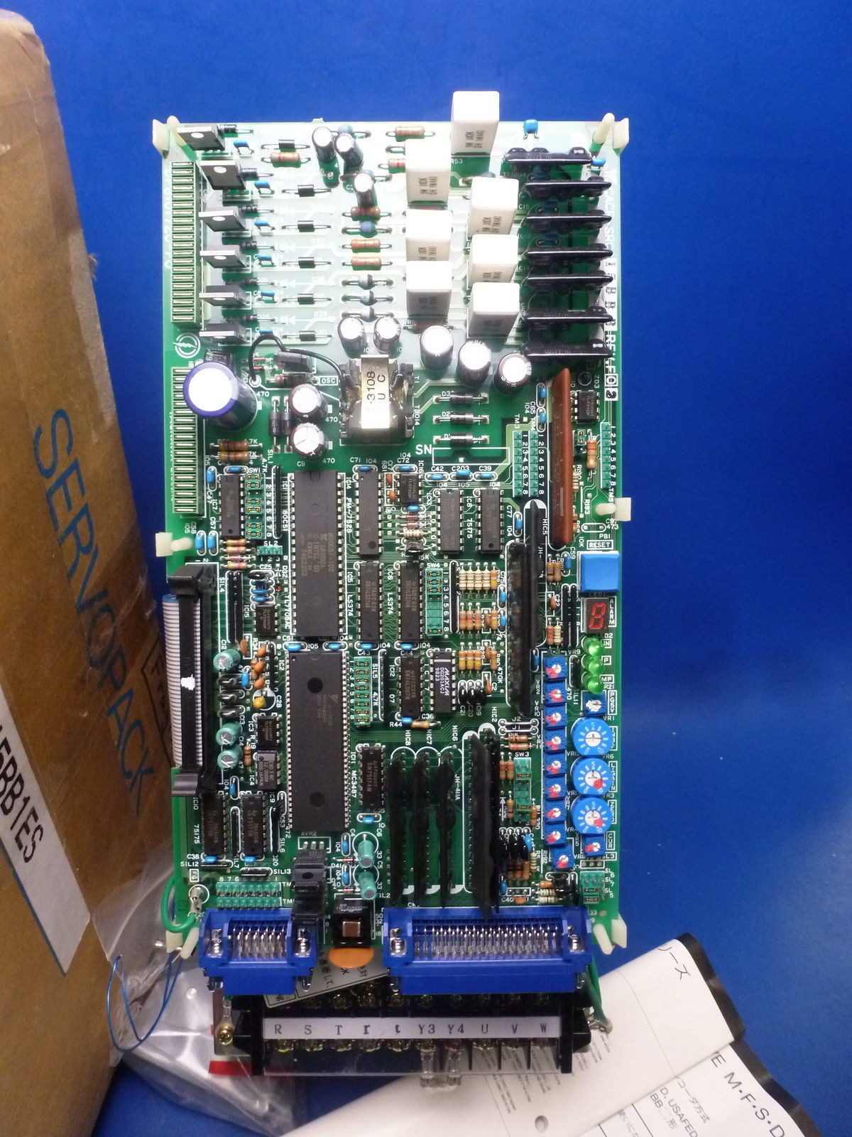 CACR-SR15BB1ES brand new and original, 1.5kW, 200V, Analog,1500 pulses/rev.