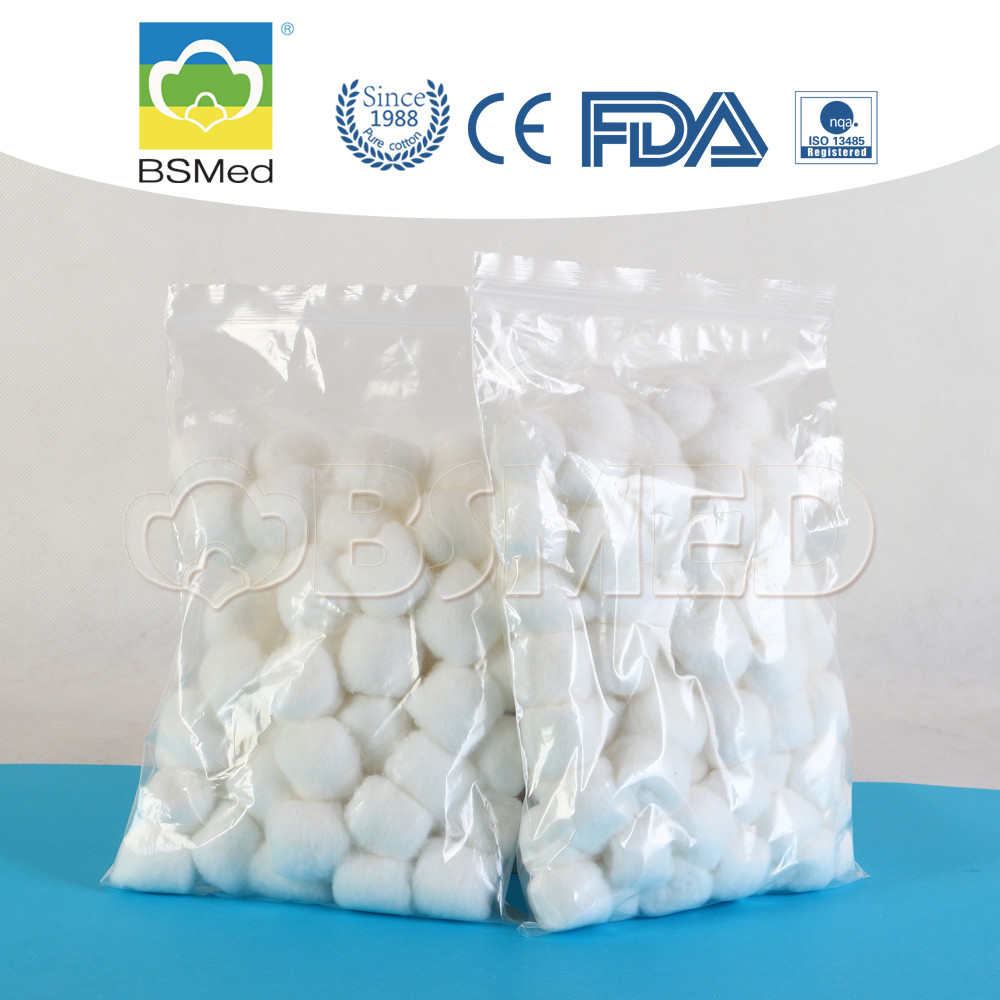White Color Disposable Alcohol Cotton Ball , Small Size Cotton Balls 8% Max Humidity