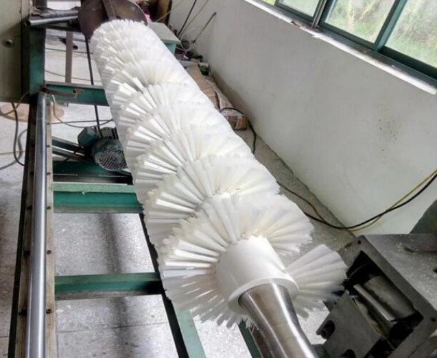 Roller Brush For Cleaning Dust Removal Guide With Nylon Wire Spring Brush